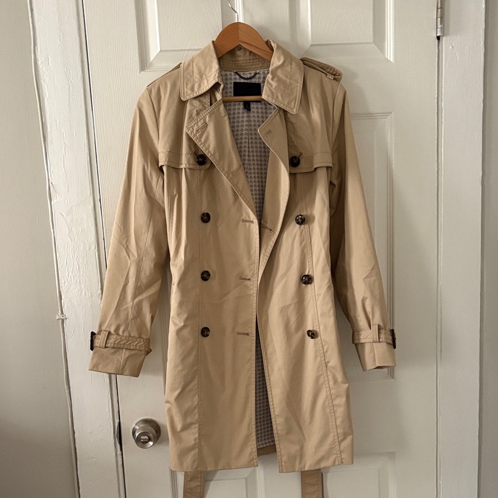 Banana Republic Beige Trenchcoat
